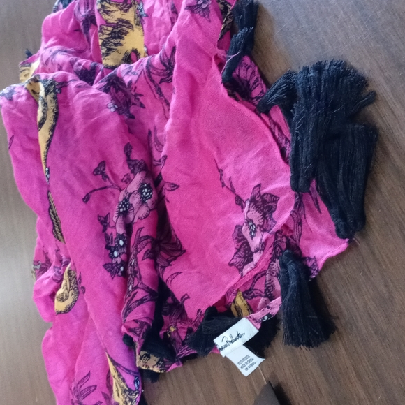 Florence Broadhurst Exclusive Bird & Floral Print Tassel Scarf NWT - Picture 2 of 5